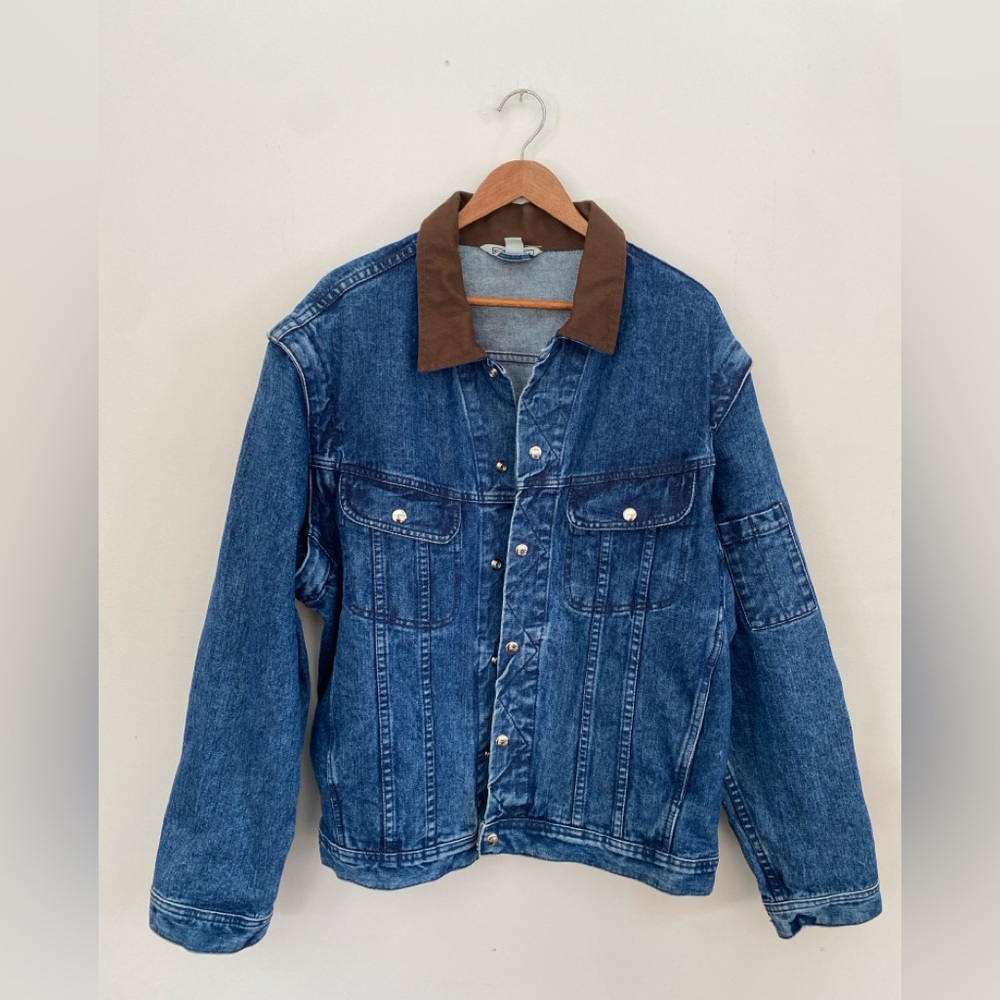 Vintage Denim Jacket with Brown Collar and removable sleeves